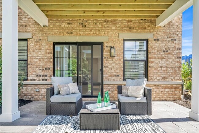 Building Photo - 7 SCENIC Ter