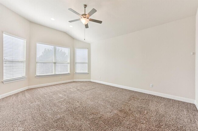 Building Photo - 5708 Viejo Dr