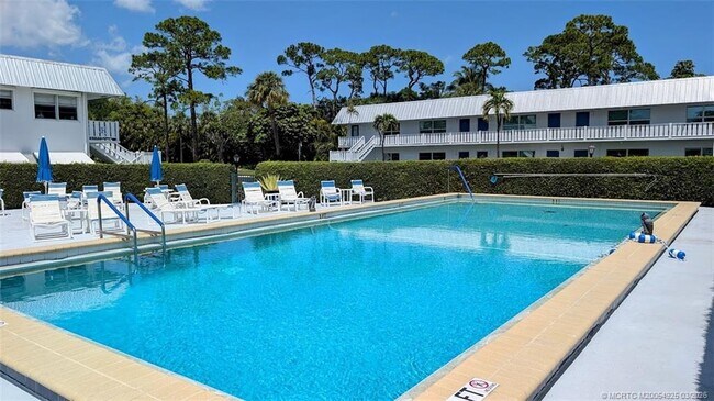 Building Photo - 2929 SE Ocean Blvd