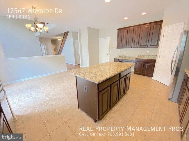 Building Photo - 17567 Wayside Dr