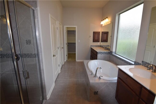 Building Photo - 4109 Vinalopo Dr