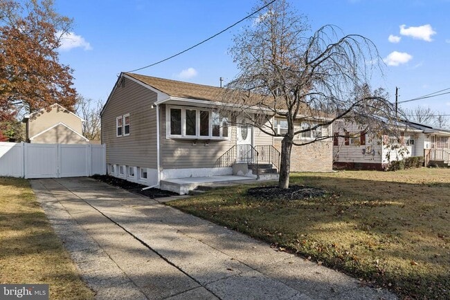 Building Photo - 418 Delview Ln