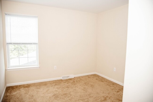 Building Photo - 746 Mt Gretna Rd