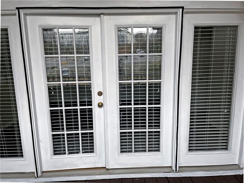 Building Photo - 346 Carpenter Dr NE