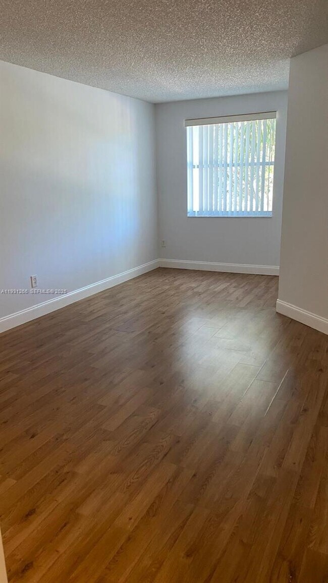 Building Photo - 155 SW 96th Terrace