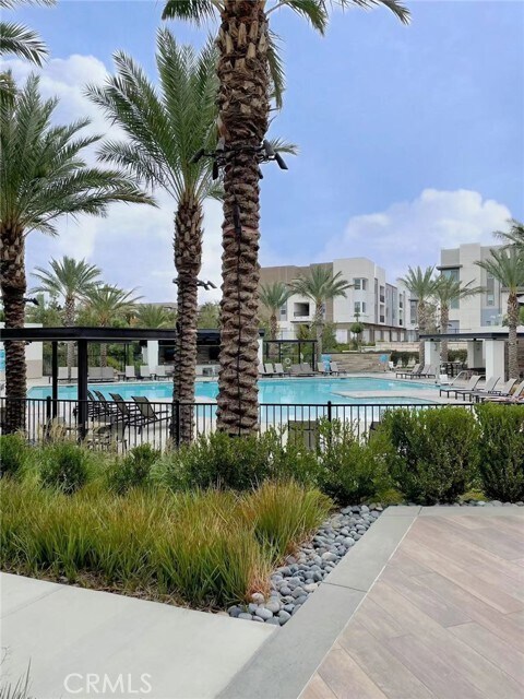 Building Photo - 11042 Momentum Dr