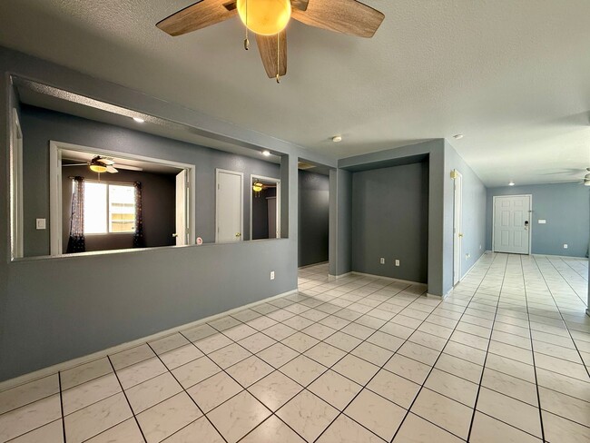 Building Photo - Northwest/Centennial Hills - 3BD SINGLE STORY HOME, GRANITE COUNTER TOPS, STAINLESS STEEL APPLIAN...