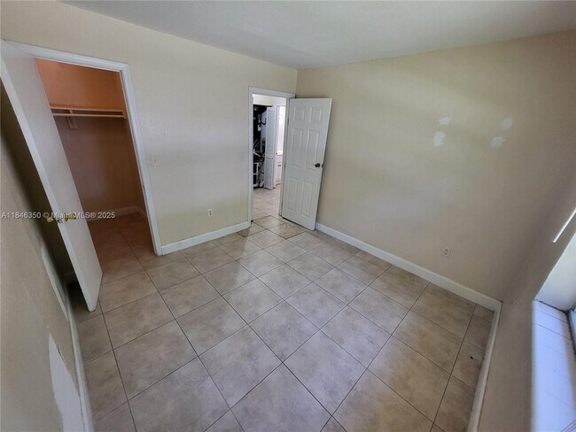 Building Photo - 20833 NW 25th Ave