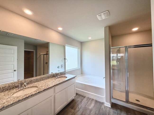 Building Photo - 23354 Shadowridge Dr
