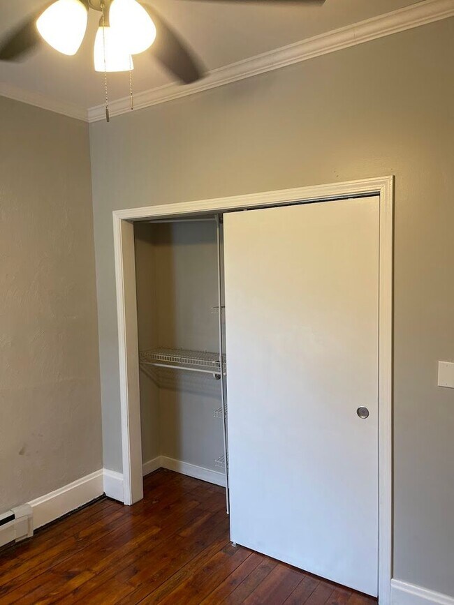 Building Photo - Beautiful, Sparkling New Kitchen - 4 Bedro...