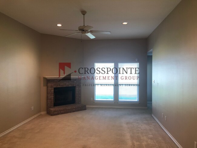 Building Photo - Available! 3 Bedroom Home in Flint!