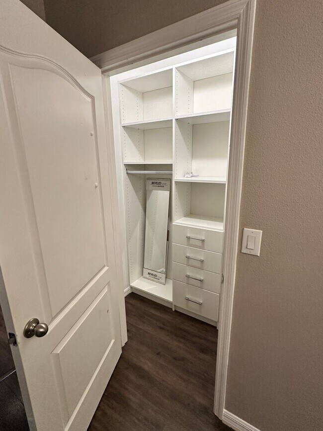 Building Photo - 4/2 Energy Efficient Home in St. Cloud w/ Fenced Back Yard