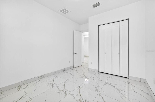 Building Photo - 216 N Glen Arven Ave