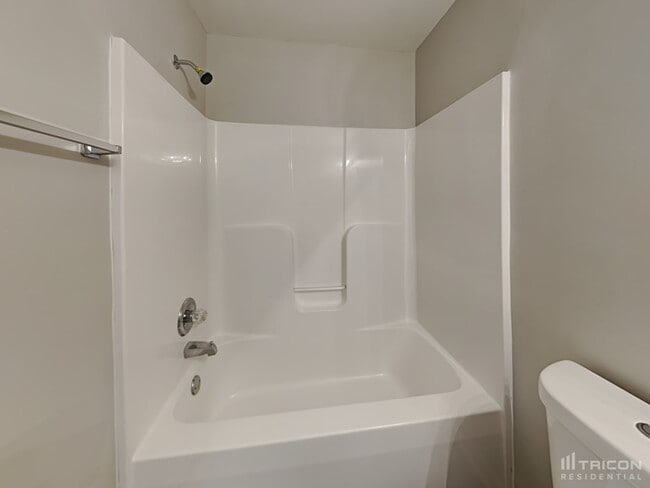 Building Photo - 173 Millwheel Dr