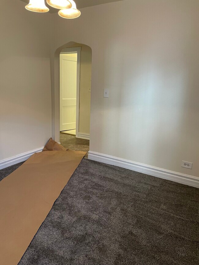 Building Photo - 5948 S Calumet Ave