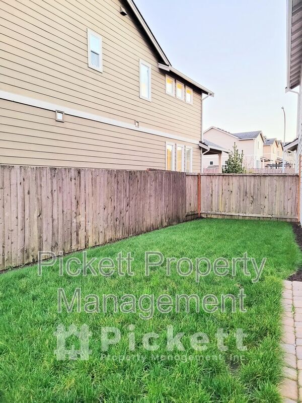 Building Photo - 3990 Maritime Dr