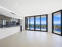 Building Photo - 20281 E Country Club Dr