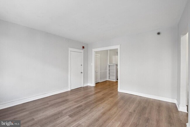 Building Photo - 7250 Chestnut St