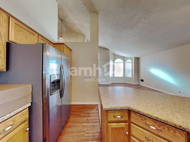 Building Photo - 3595 S Feulner Dr