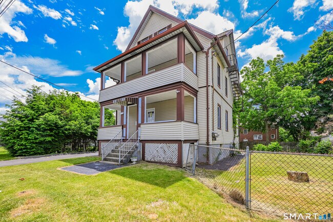 Building Photo - 54 Overlook Ave