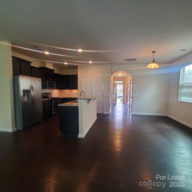 Building Photo - 4033 Black Walnut Wy