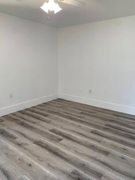 Building Photo - 9033 SW 123rd Ct