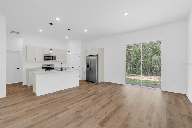 Building Photo - 10615 N Didiscus Dr
