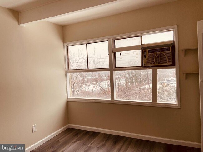 Building Photo - 7405 18th Ave