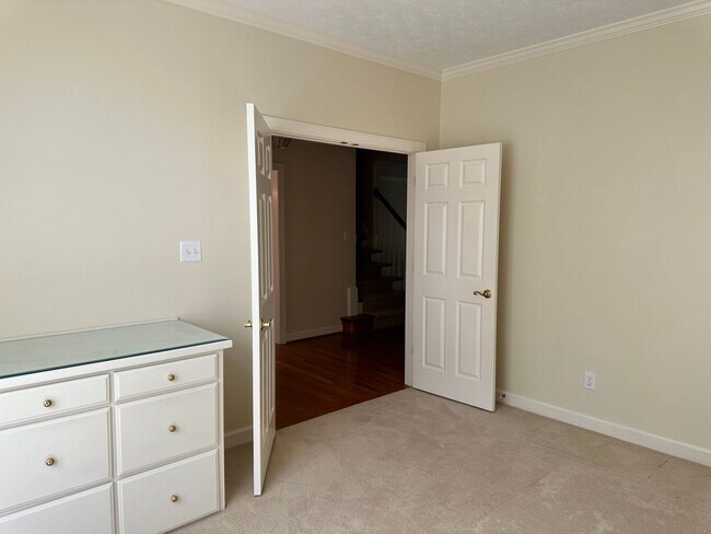 Building Photo - Beautiful home for rent in Fords Colony! Available Now!