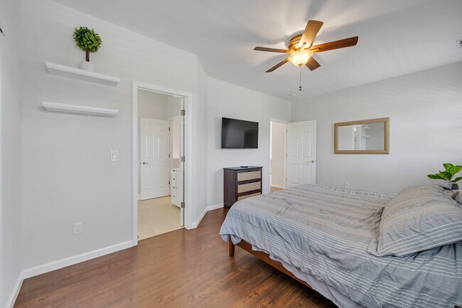 Building Photo - 10459 Summershade Ln