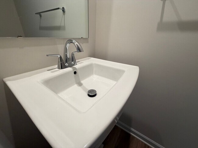 Building Photo - 59 Glacier Ave