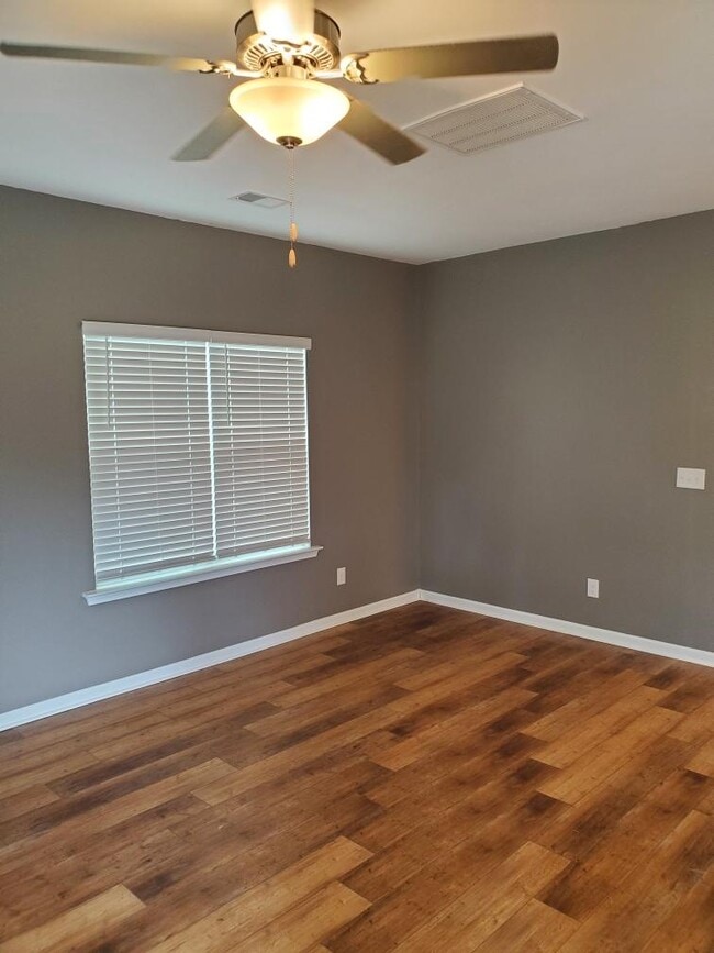 Building Photo - 416 Sandfarm Trail