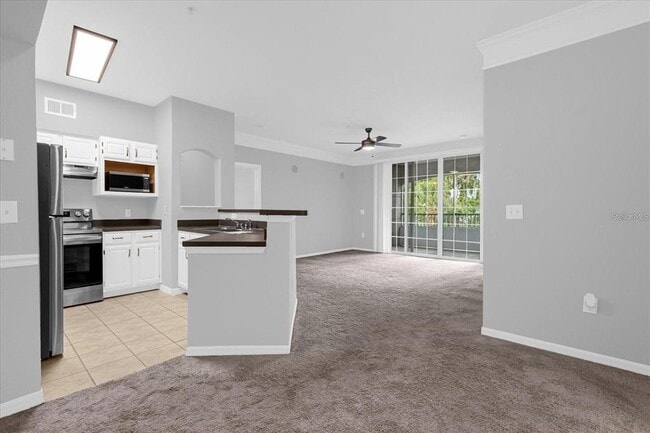 Building Photo - 3250 Corona Village Way