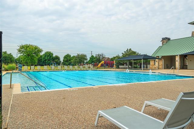 Building Photo - 850 Warbler Ln