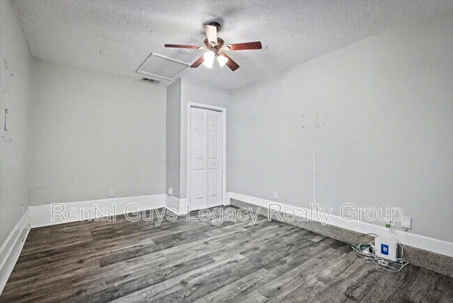 Building Photo - 2120 Blair Rd