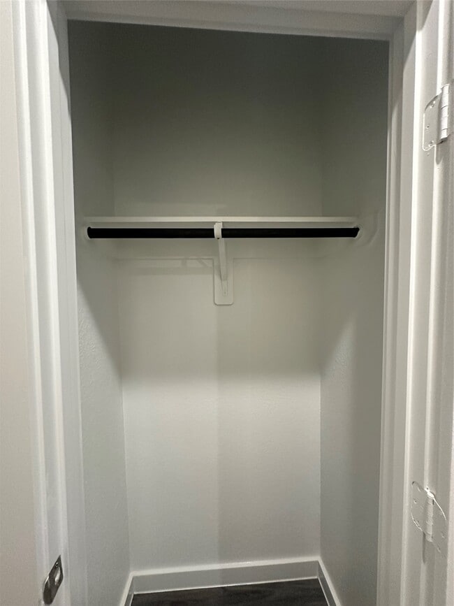 Building Photo - 3110 Valley Peak Dr