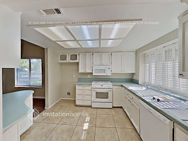 Building Photo - 7015 Calexico Ln