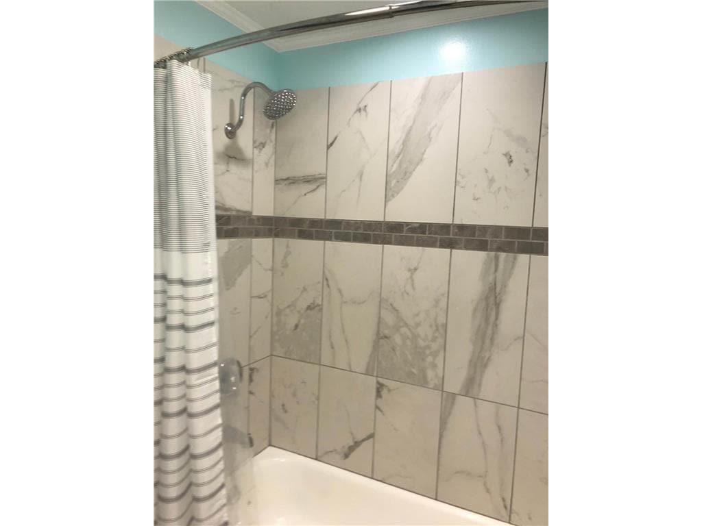 Modern Plank Tiles in Bathroom - 7340 York Ave S