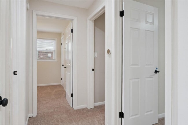 Building Photo - 29484 Spring Hill Dr