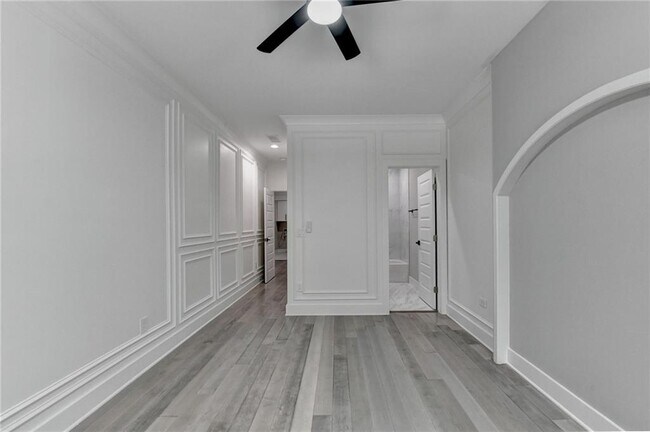 Building Photo - 960 Nours Cir SE