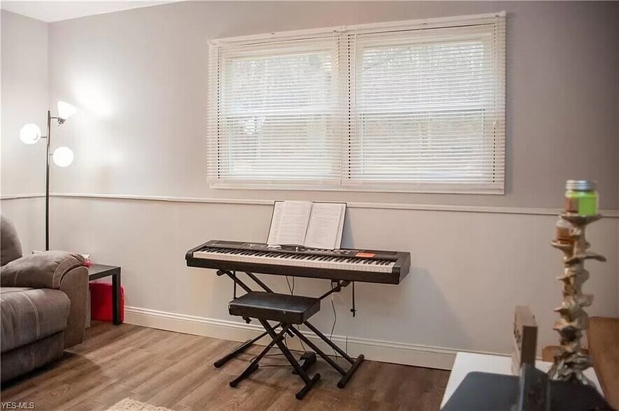 Building Photo - 7606 Thompson Sharpsville Rd NE