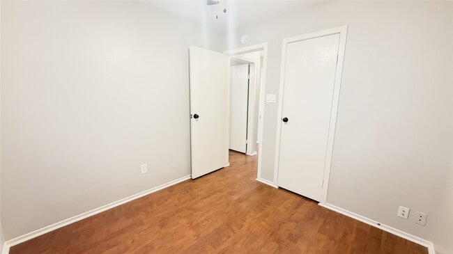 Building Photo - 31 Dellforest Ct