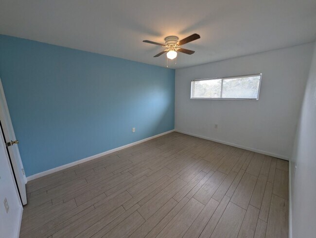 Building Photo - 140 Minna Ln