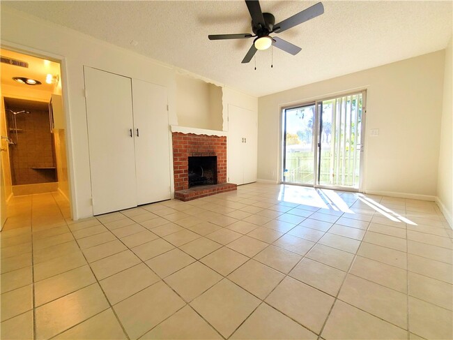 Building Photo - 3891 Locust St