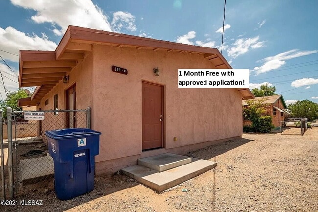 Primary Photo - One month of FREE RENT 3 Bedroom with wate...
