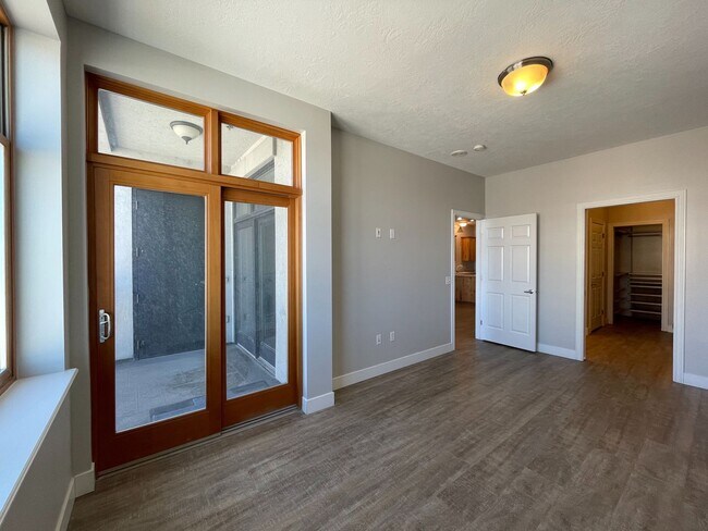 Building Photo - Luxury 2 Bedroom Condo in Downtown Provo W...