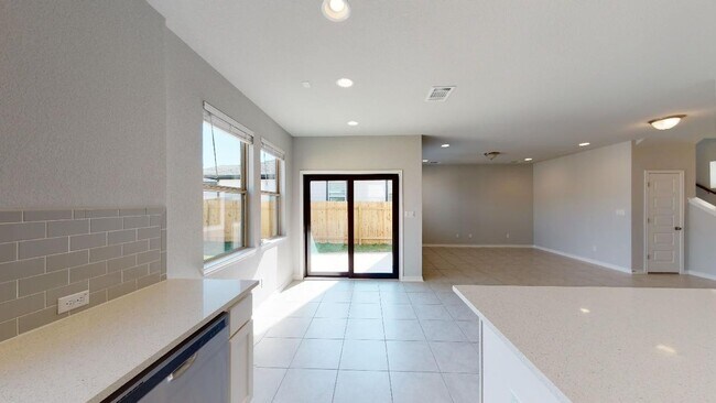 Building Photo - 2108 Pecan Island Dr