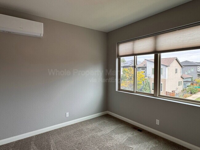 Building Photo - 6771 Larsh Dr