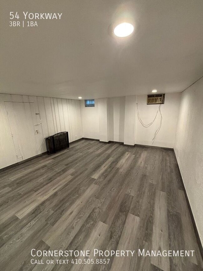 Building Photo - 54 Yorkway-