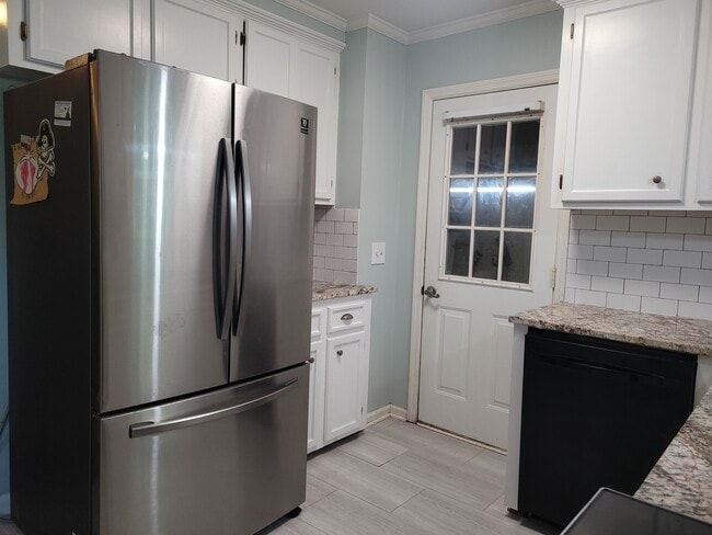 Building Photo - 116 Fox Chase